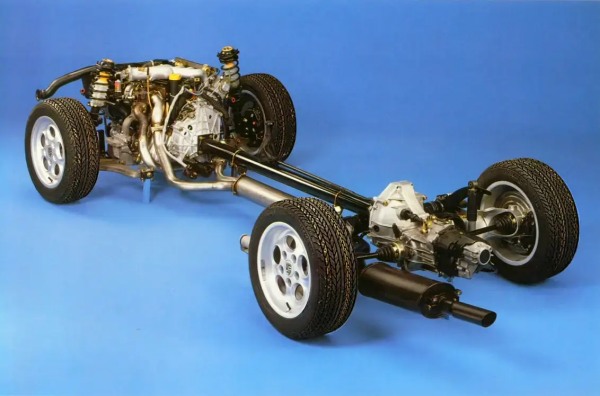 1986 Porsche 944 Chassis on Pirelli P7 Tires